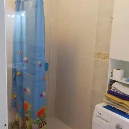 Elena 아파트 아데제